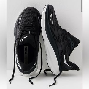 HOKA Clifton 9 Rubber-Trimmed
Mesh Running Sneakers men Size 9.2E NEW